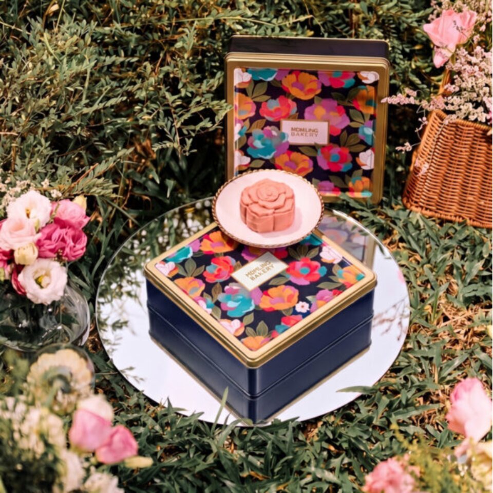 court-of-peonies-metal-tin-4pcs-assorted-classic-260814044101